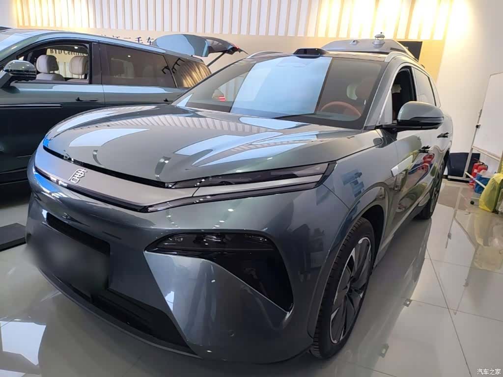 BYD Tang, 2025 1