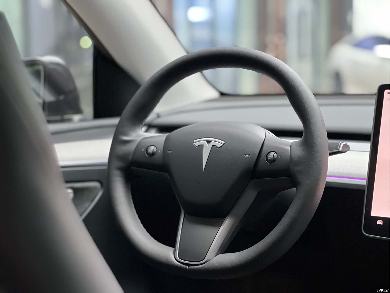 Tesla Model Y, 2024 8
