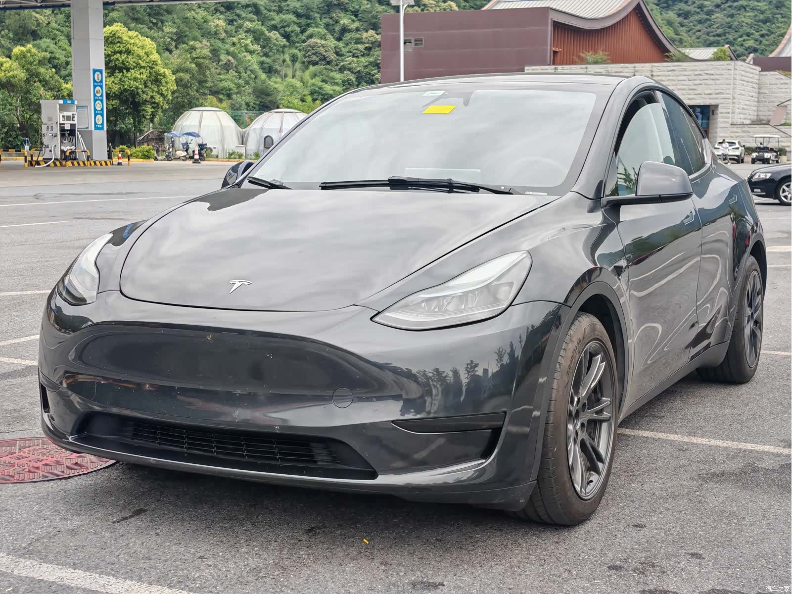 Tesla Model Y, 2024 1