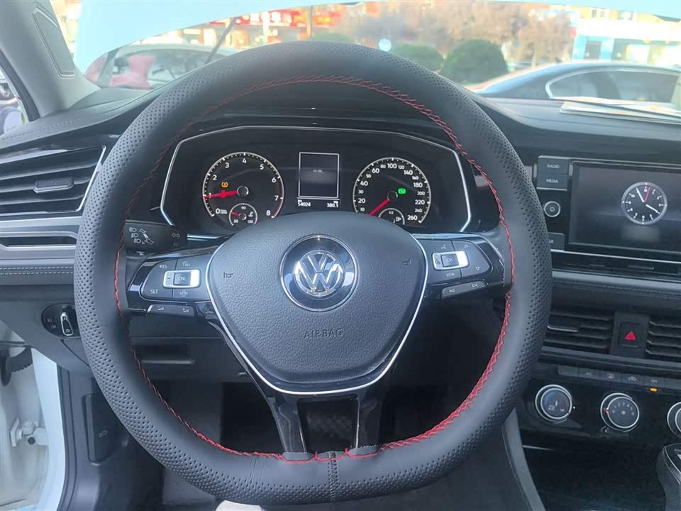 Volkswagen Sagitar