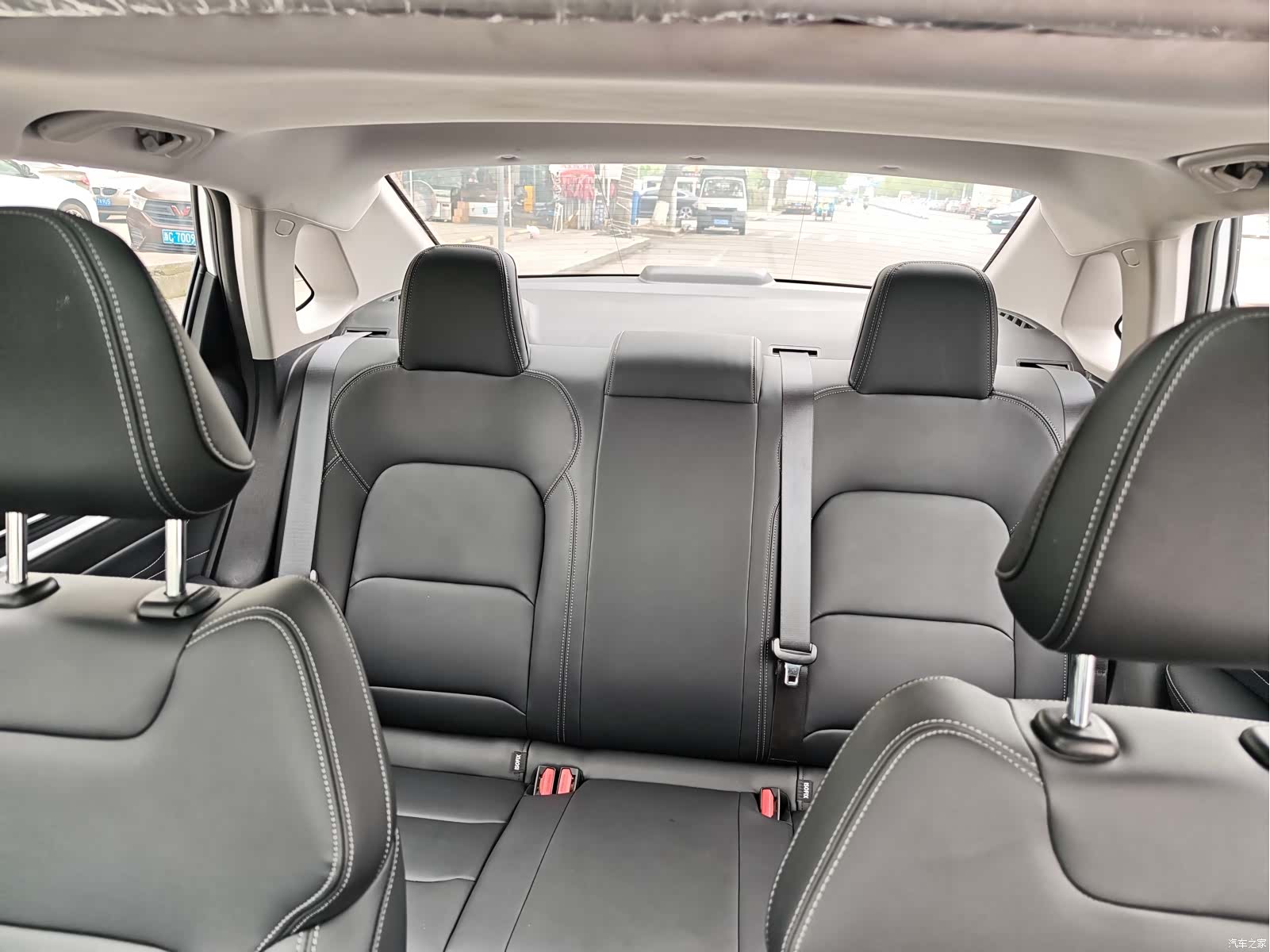 Geely Emgrand, 2026 8