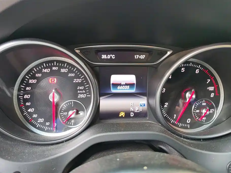 Mercedes-Benz CLA Mercedes-Benz CLA