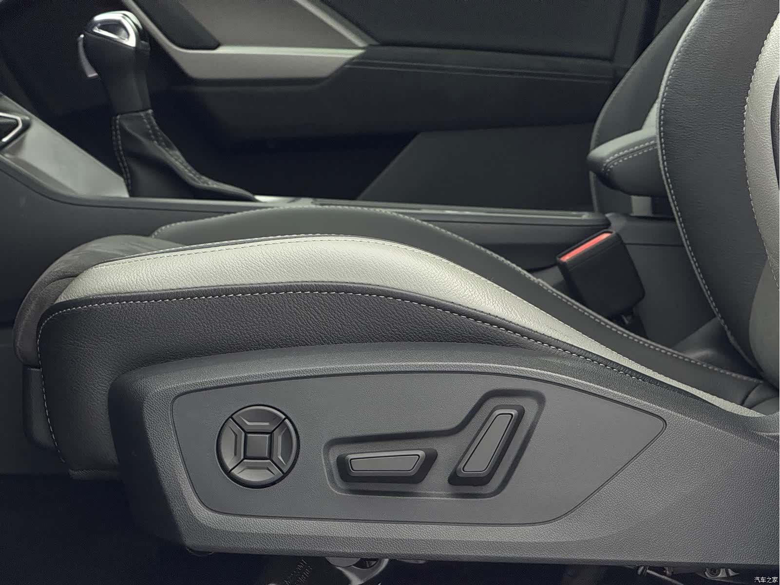 Audi Q3, 2023 21