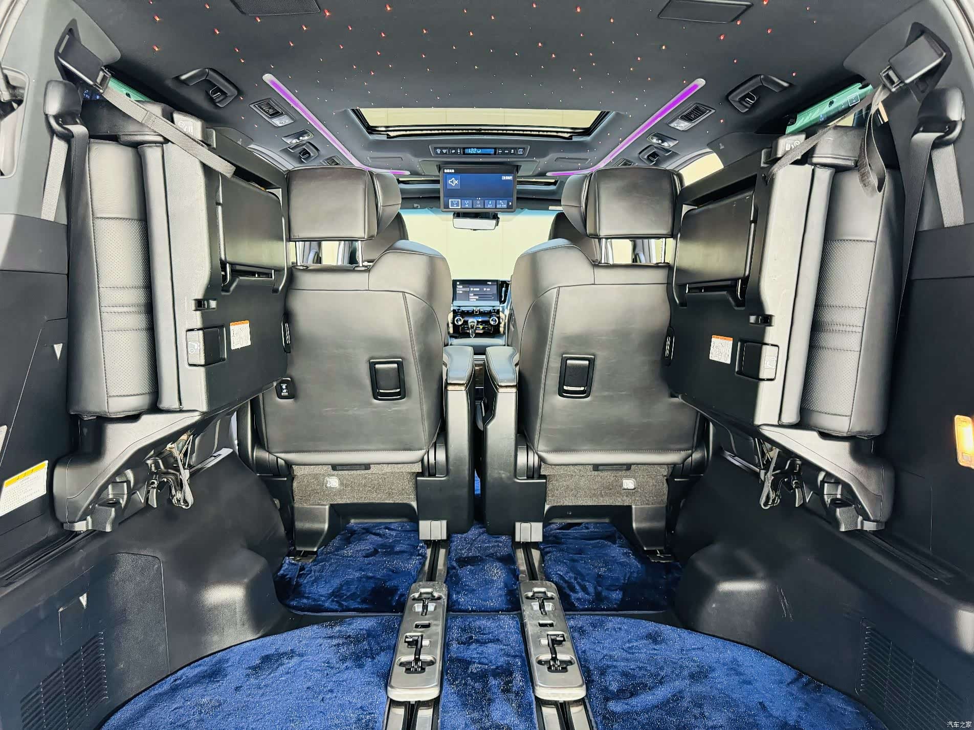 Toyota Alphard, 2021 12