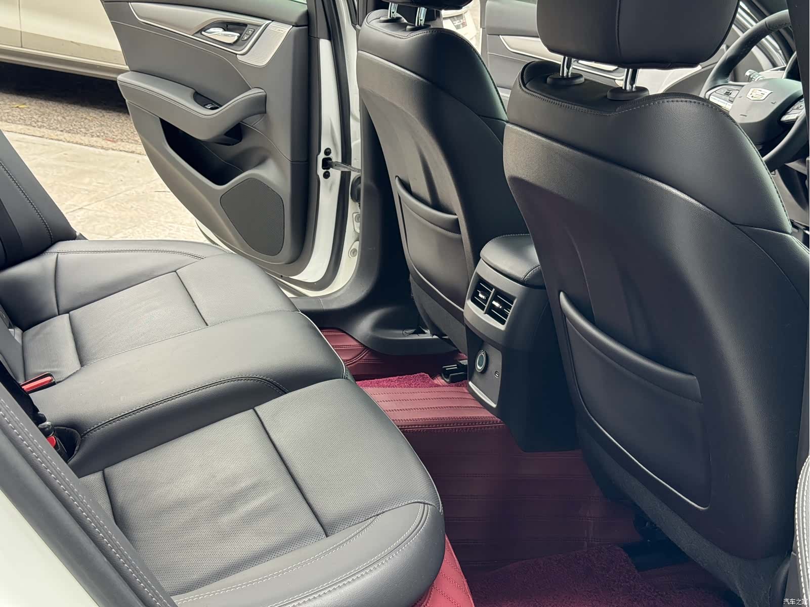 Cadillac CT5, 2022 6