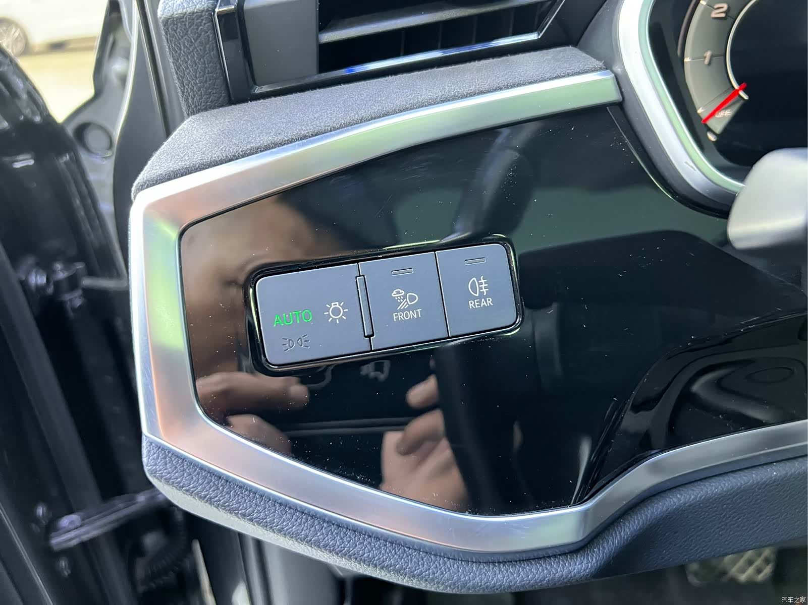 Audi Q3, 2023 все фото