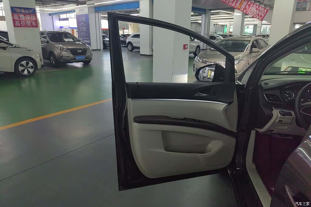 Buick GL8, 2022 7