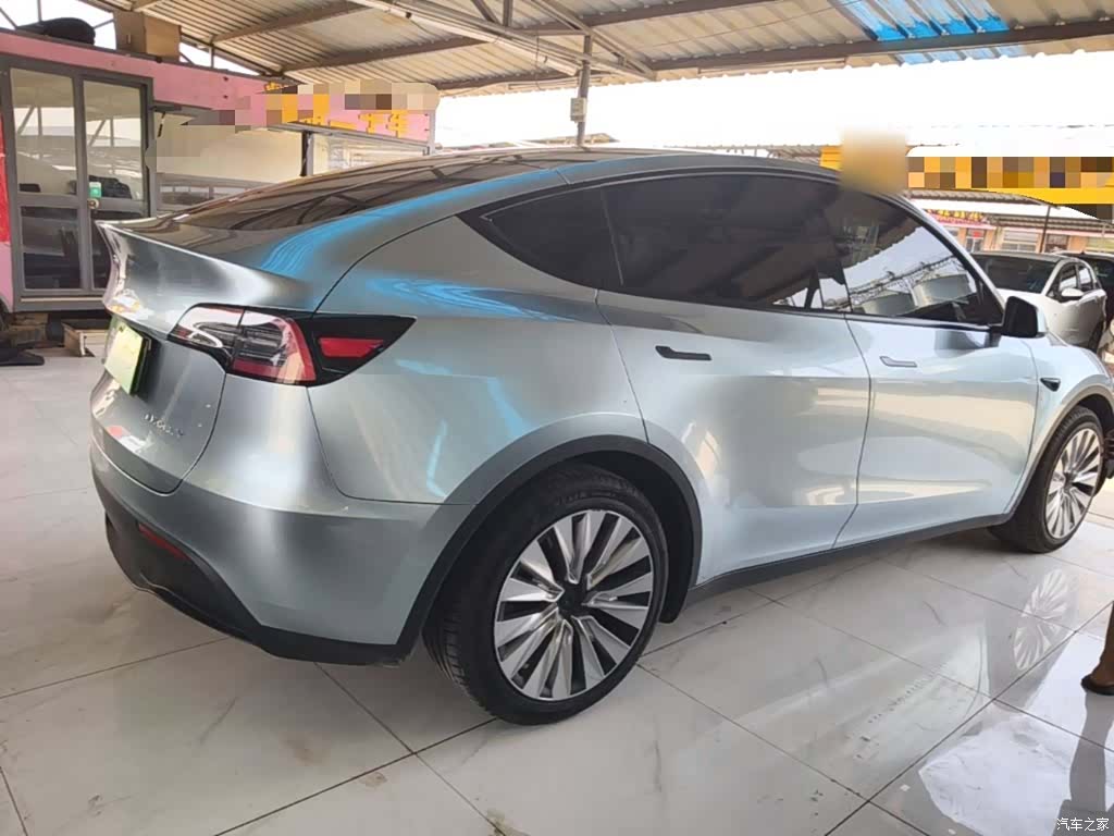 Tesla Model Y, 2024 7