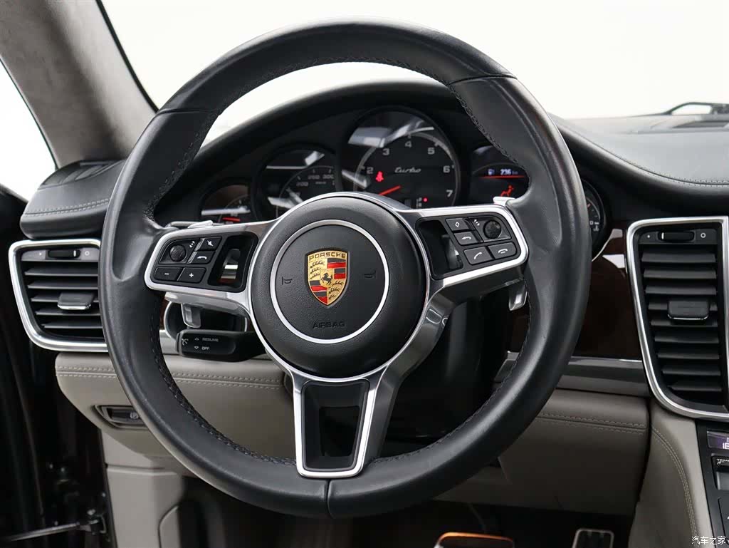 Porsche Panamera, 2011 15