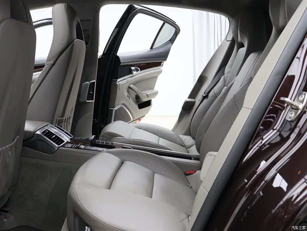 Porsche Panamera, 2011 7