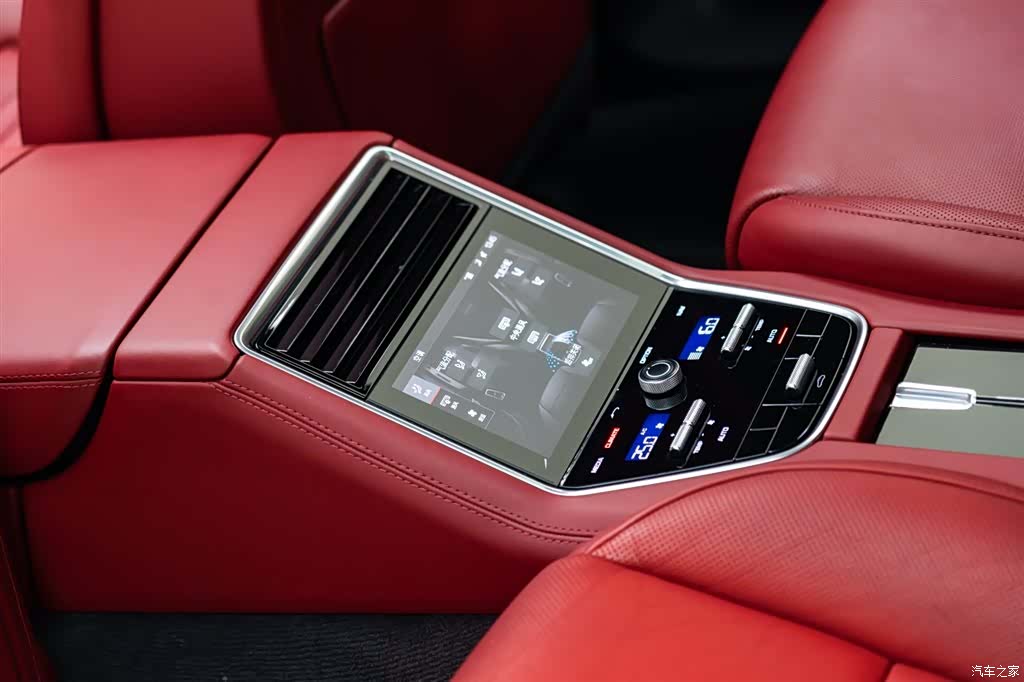 Porsche Panamera, 2019 10