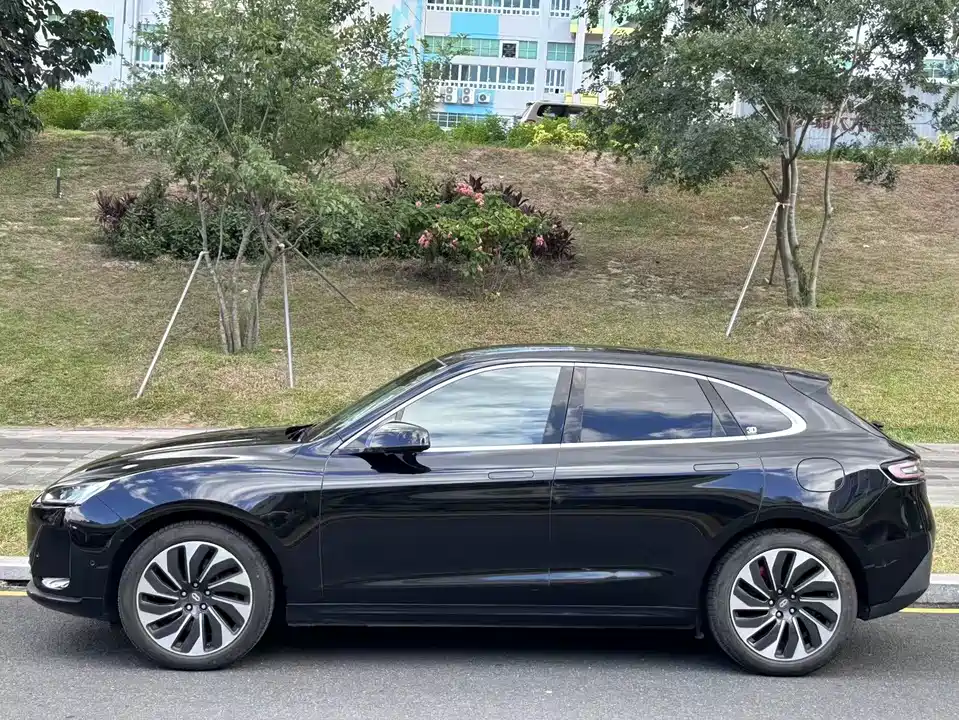 AITO Ask the world M5