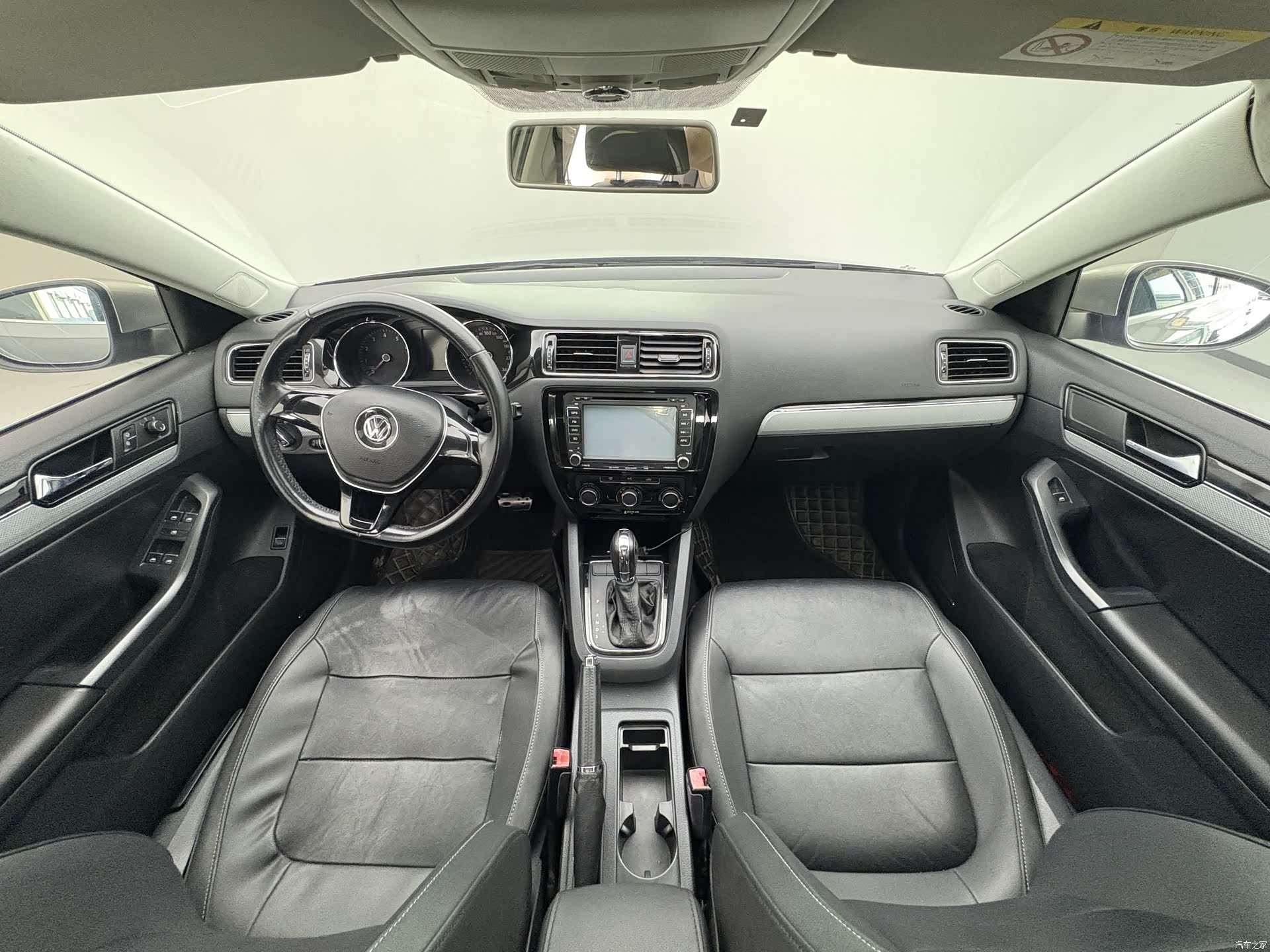 Volkswagen Sagitar, 2016 все фото