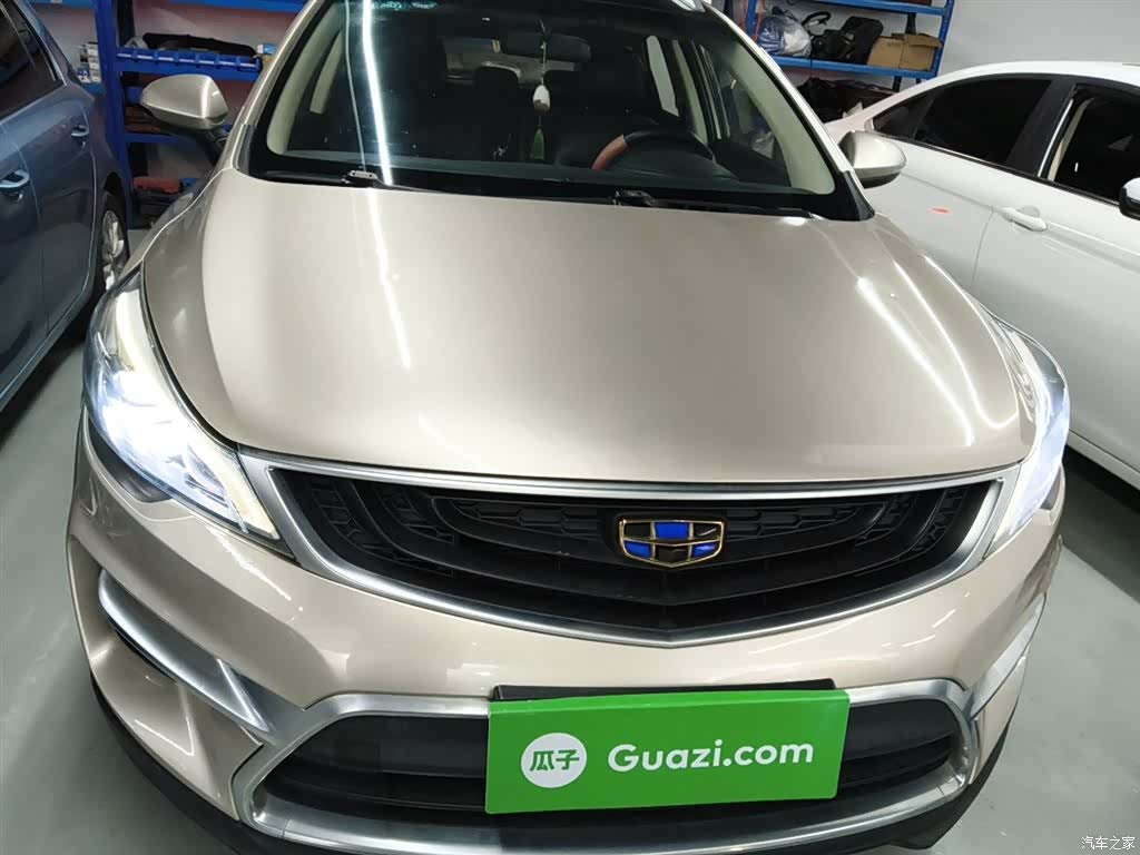 Geely Emgrand, 2017 3