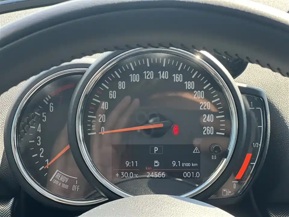 MINI CLUBMAN