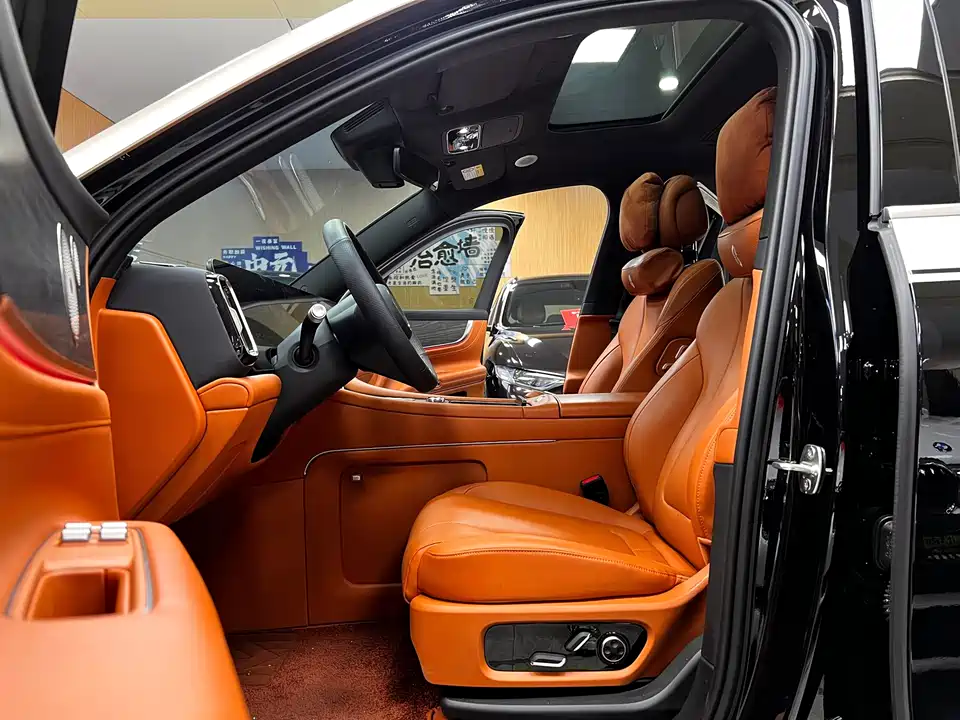 AITO Ask the world M9