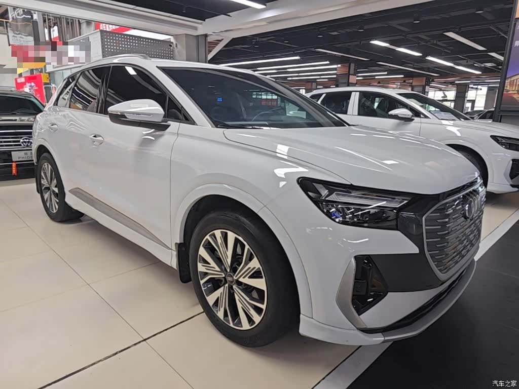 Audi Q4 e-tron, 2024 4