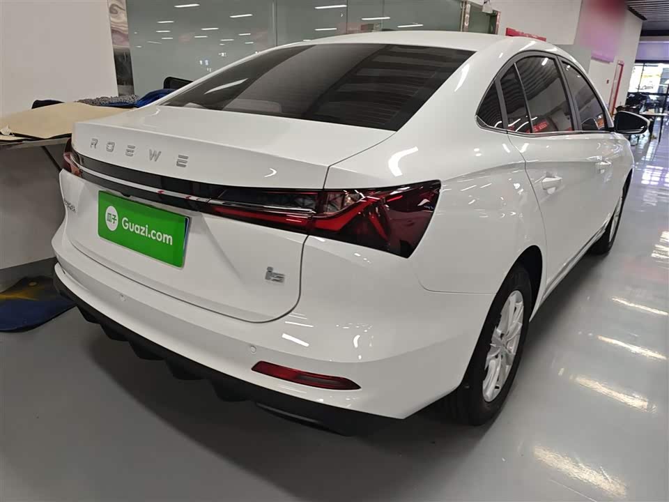Roewe i5