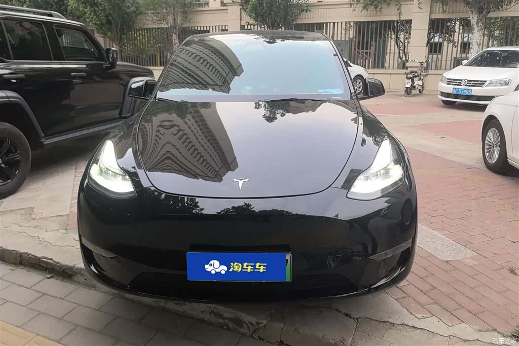 Tesla Model Y, 2021 2