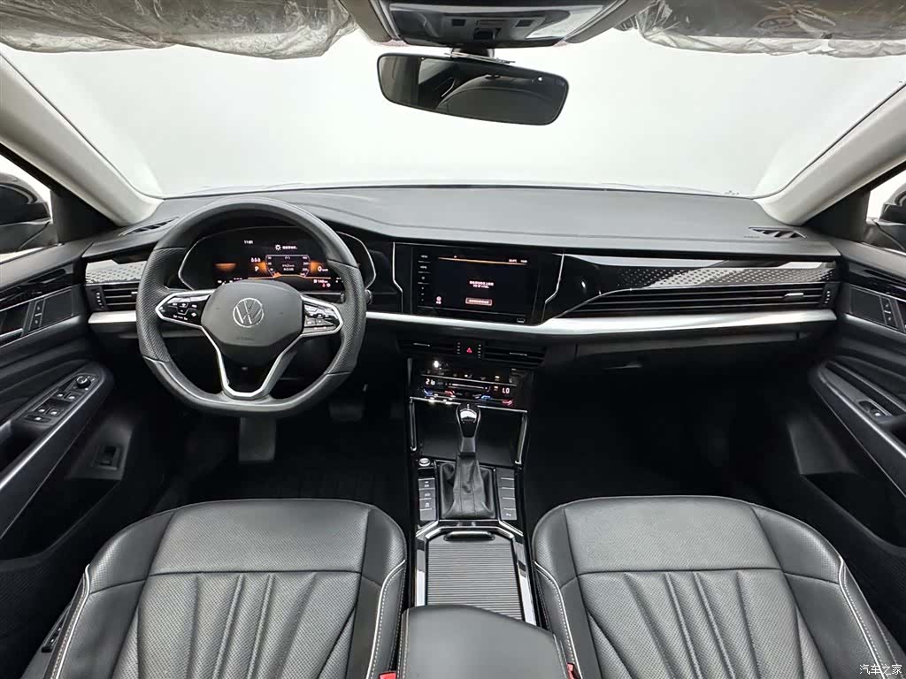 Volkswagen Passat, 2023 17