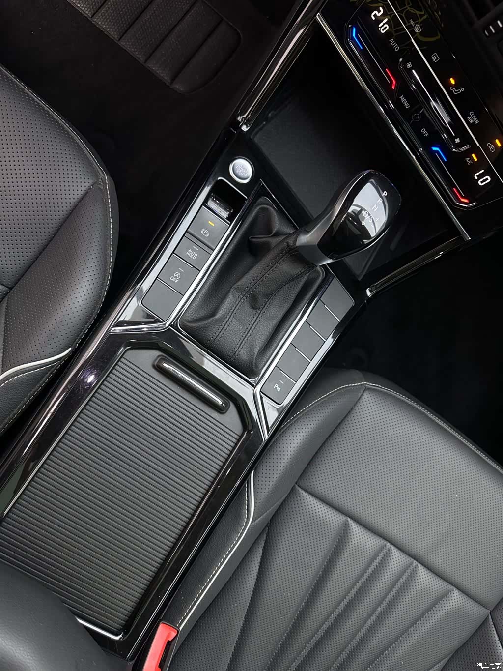 Volkswagen Passat, 2023 12