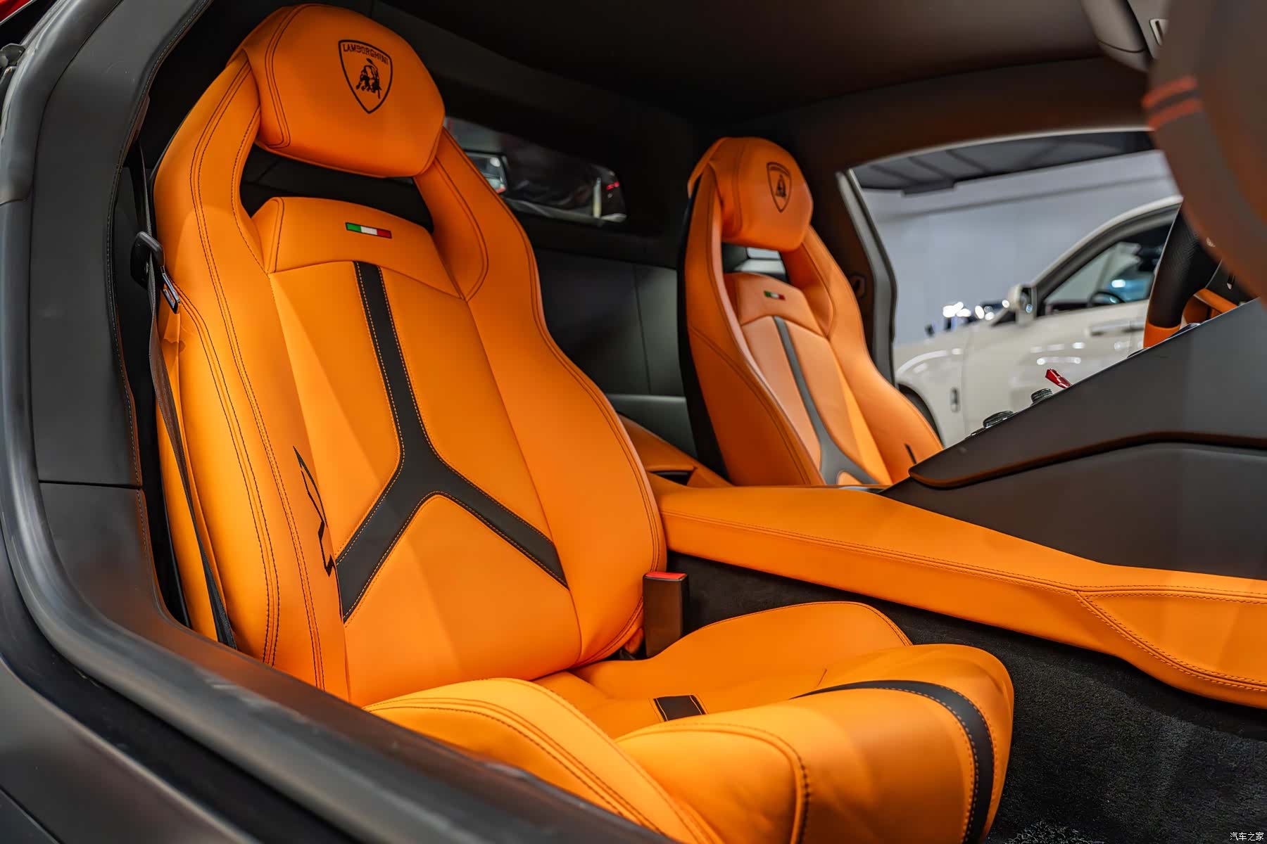 Lamborghini Aventador, 2013 7