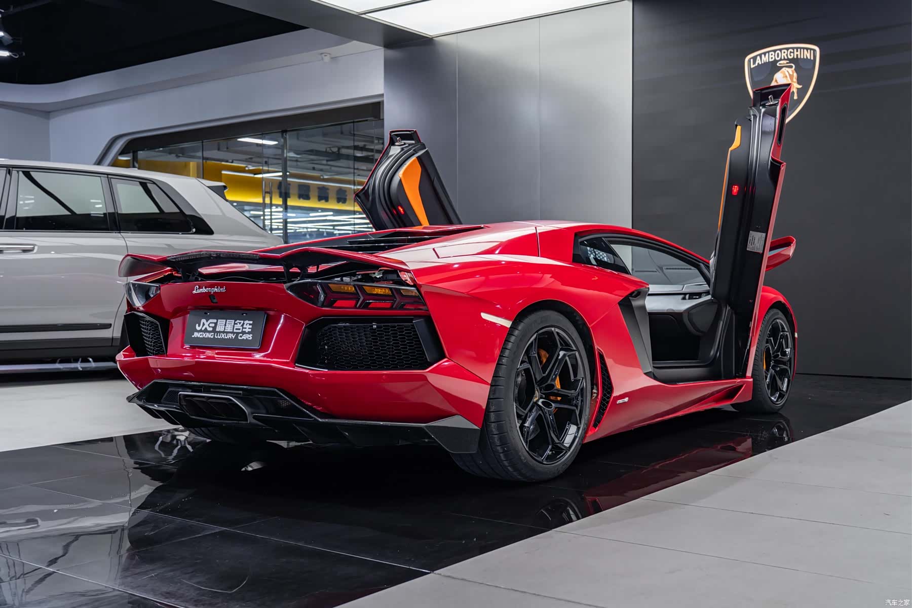 Lamborghini Aventador, 2013 11