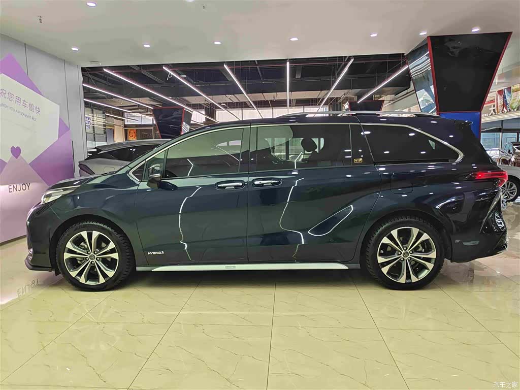 Toyota Granvia, 2023 7