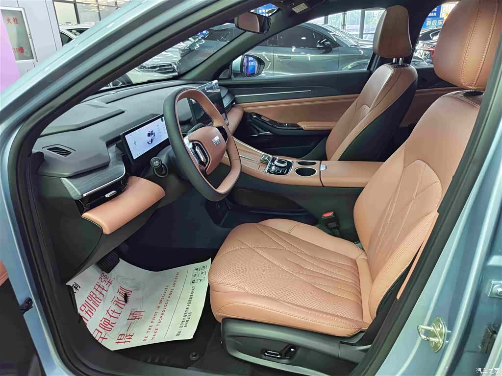 Geely Galaxy L6, 2025 10