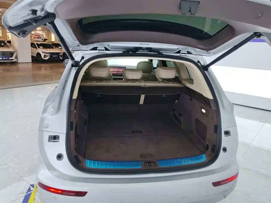 AITO Ask the world M7