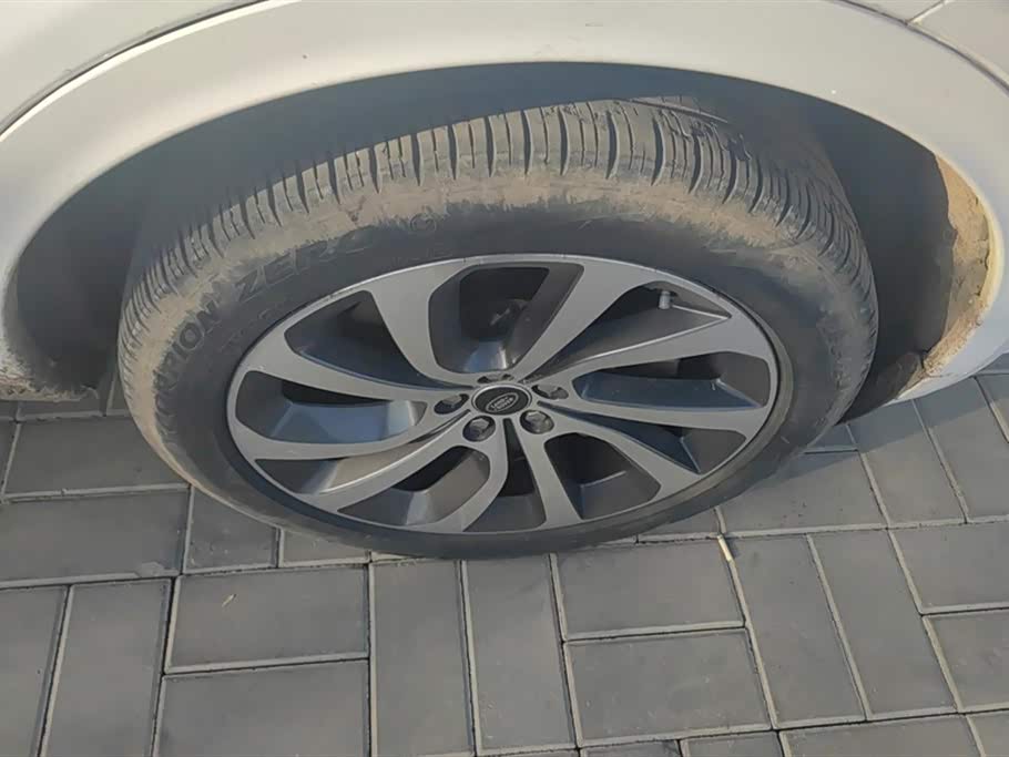 Land Rover Discover sports