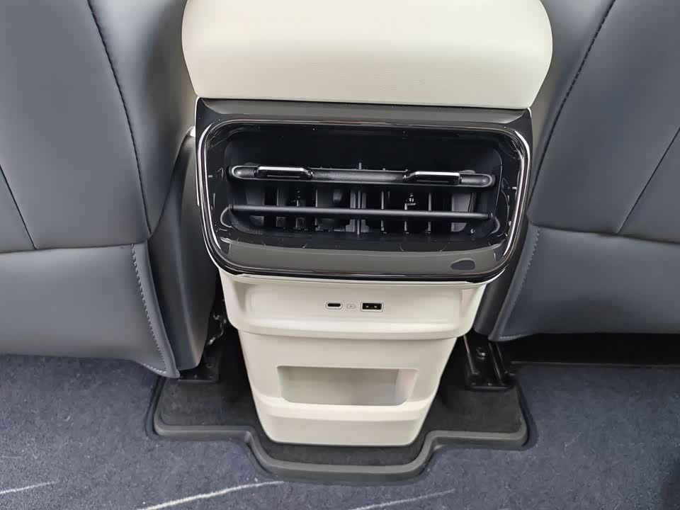 Geely Galaxy Galaxy E5