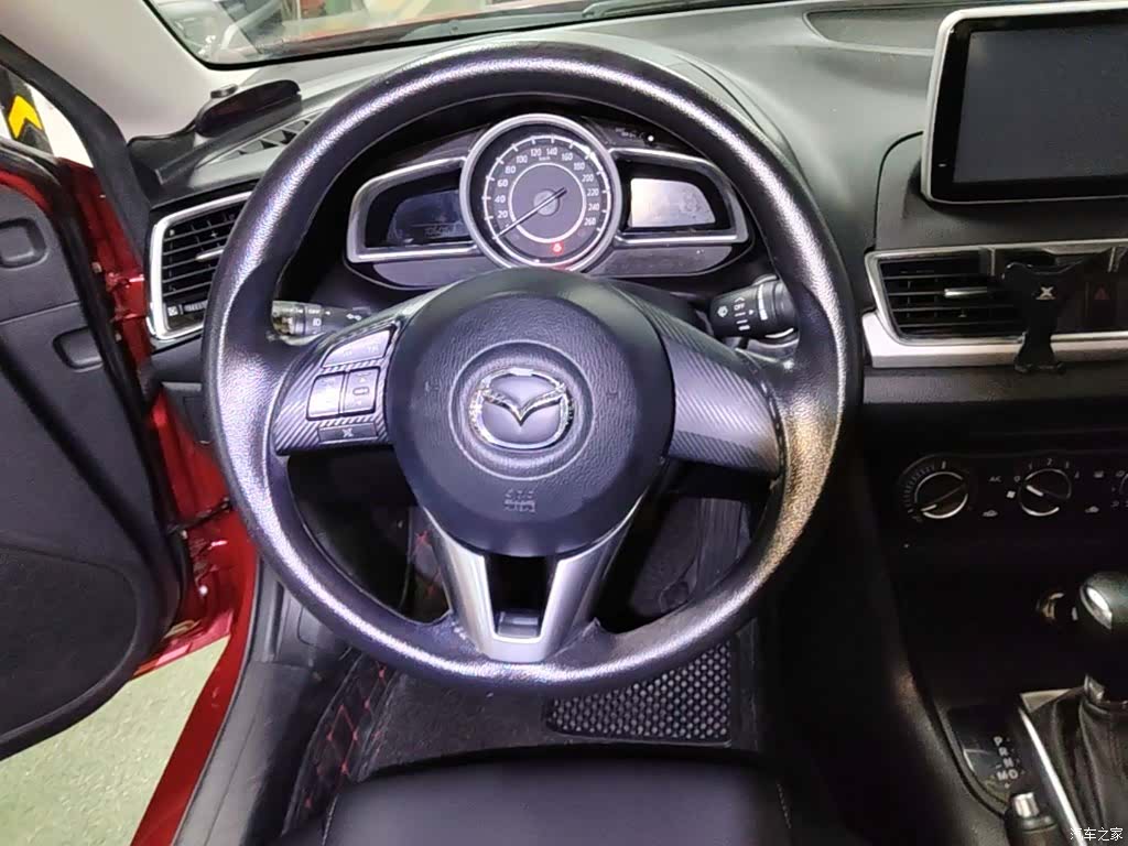 Mazda Mazda3, 2016 11