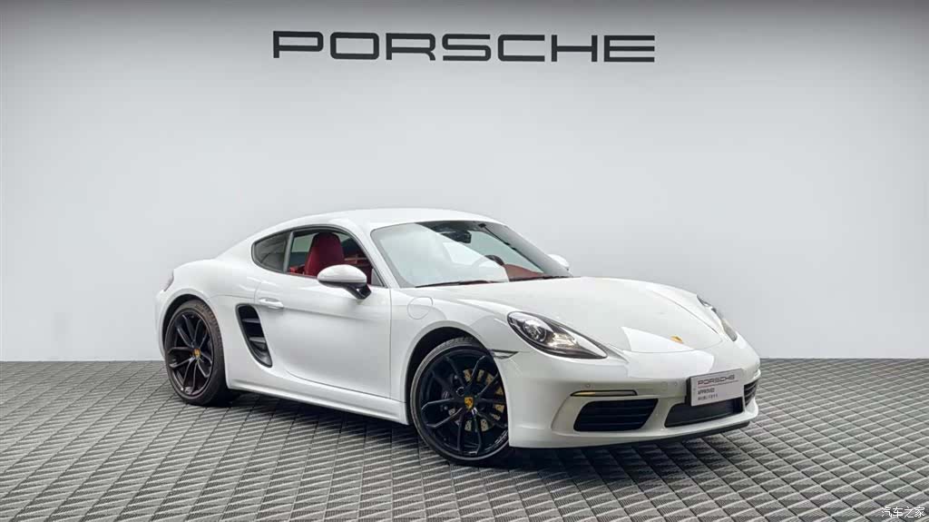 Porsche Cayman, 2024 3