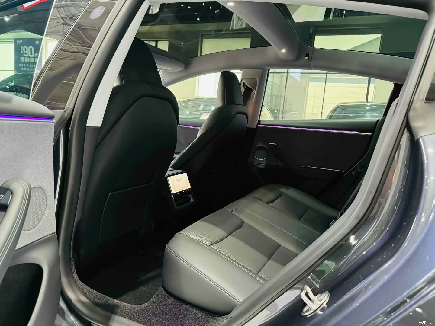 Tesla Model 3, 2024 10