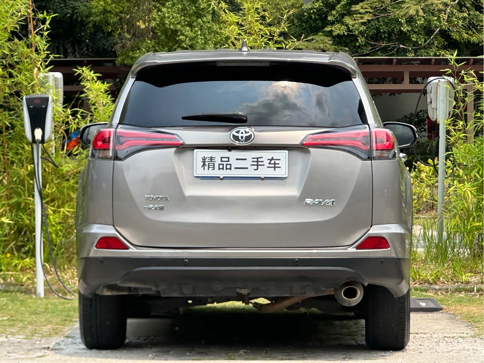 Toyota RAV4, 2019 все фото