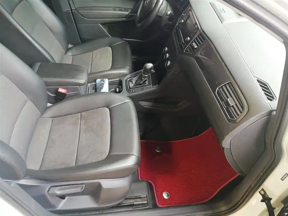 Volkswagen Golf*Jiayu