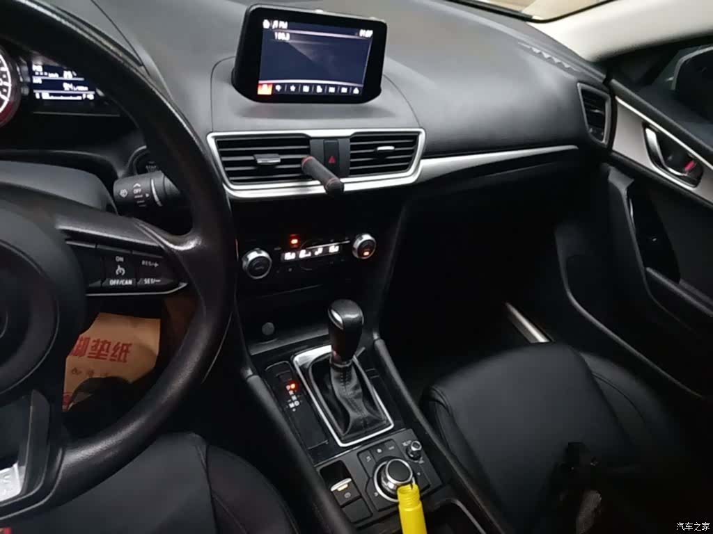 Mazda Mazda3, 2019 13