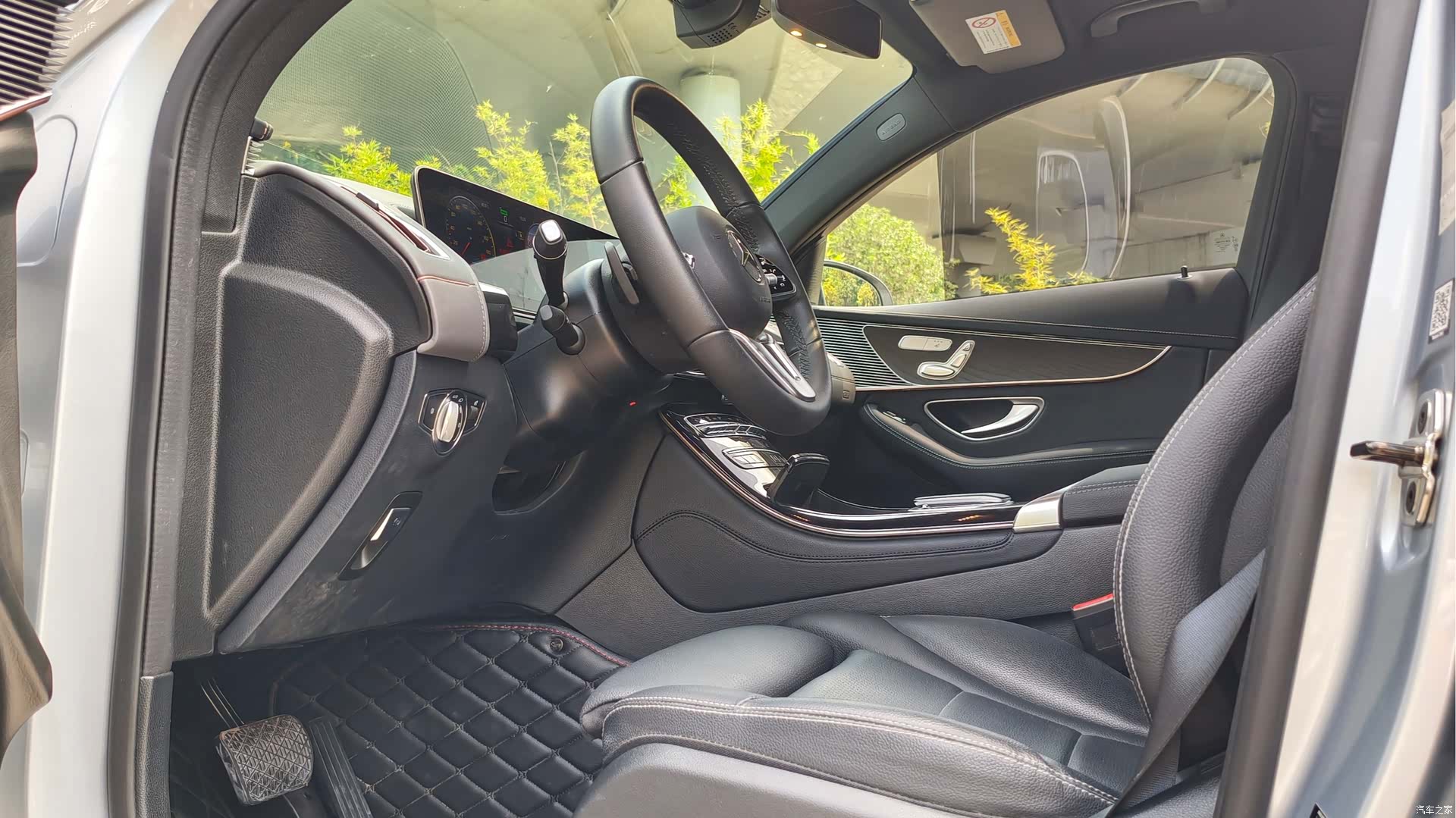 Mercedes-Benz EQC, 2020 14