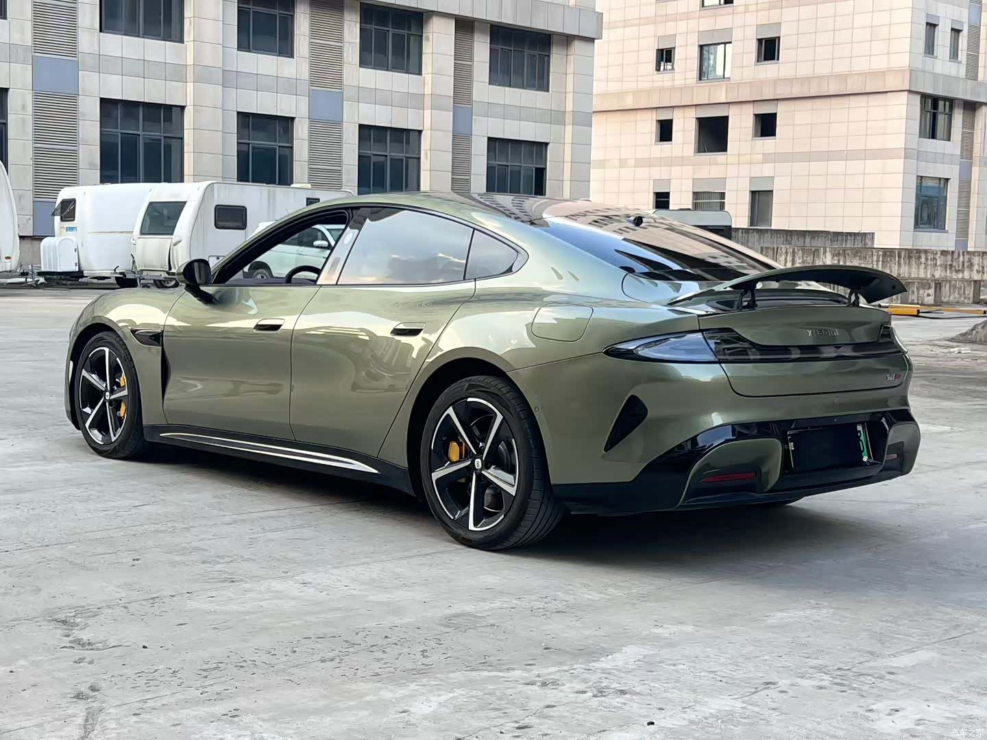 Xiaomi SU7, 2025 9
