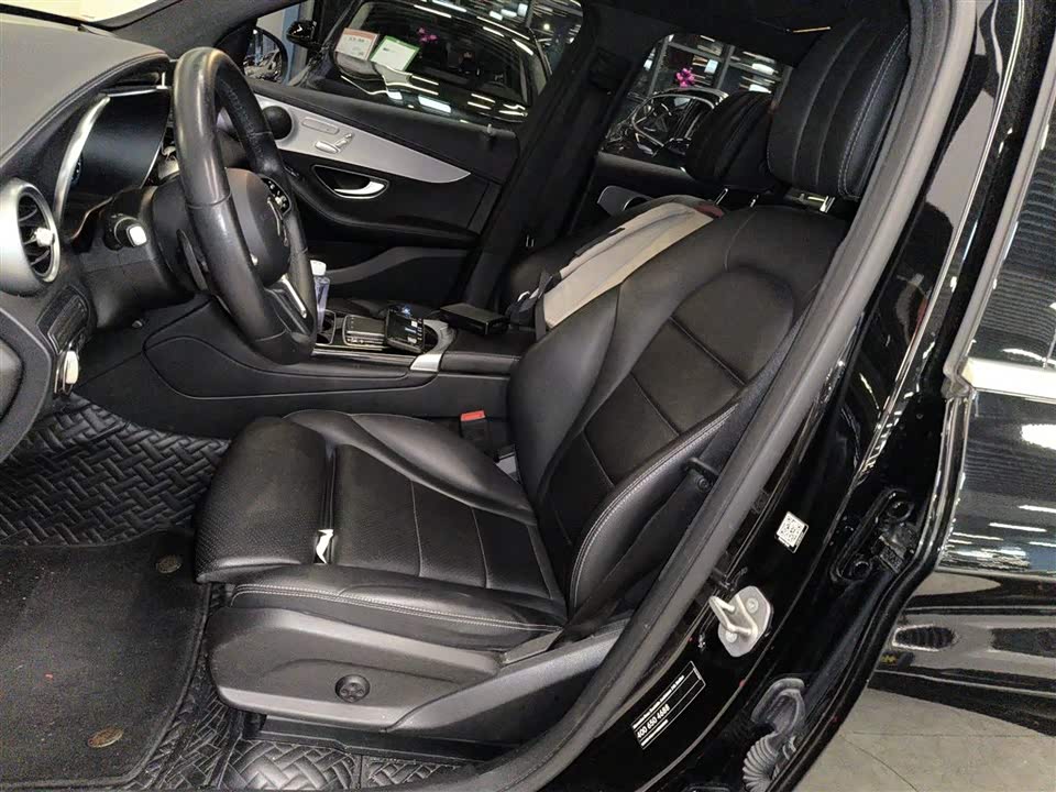 Mercedes-Benz GLC Mercedes-Benz GLC