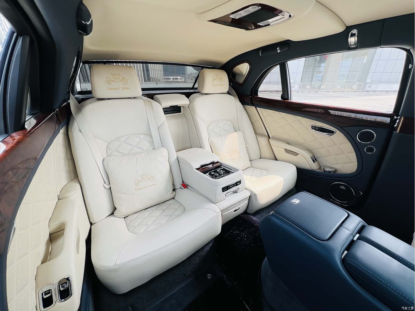 Bentley Mulsanne, 2013 9