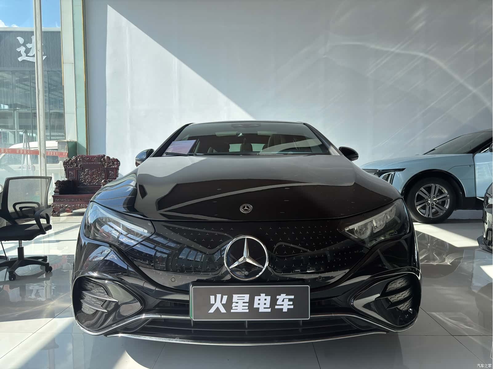 Mercedes-Benz EQE, 2024 1