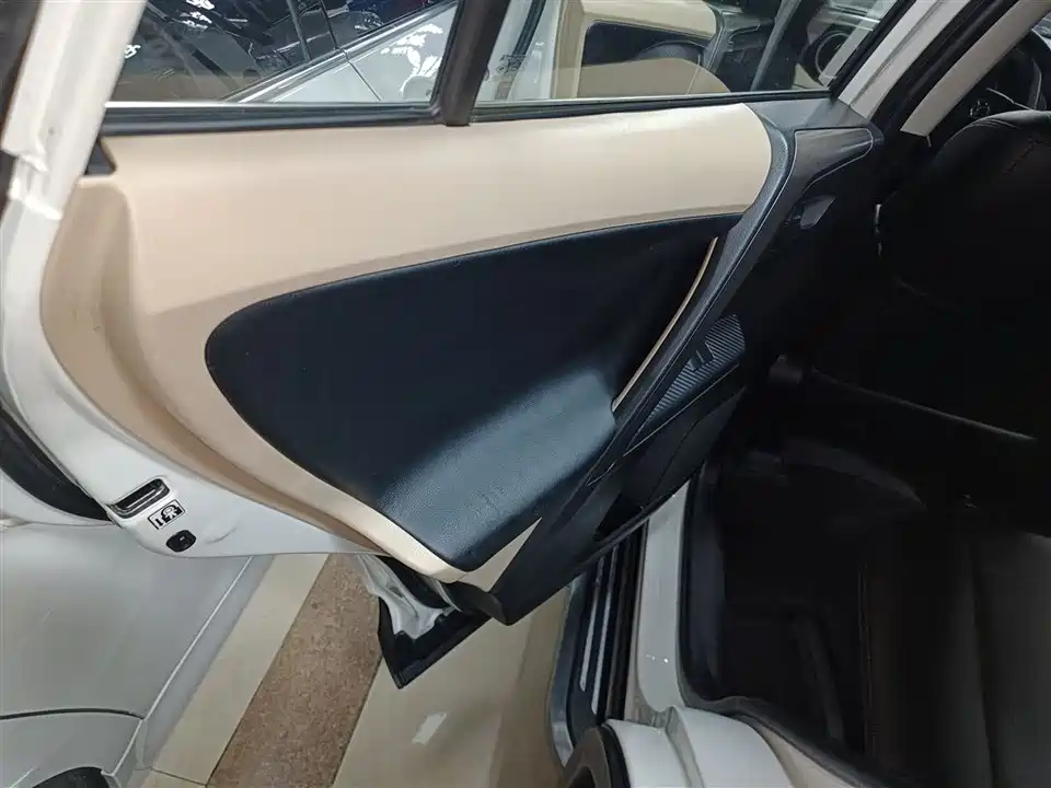 Toyota RAV4 Rongfang