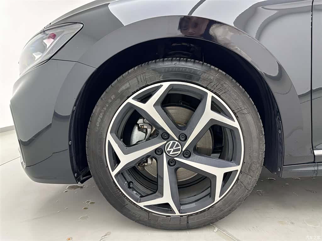 Volkswagen Passat, 2024 31