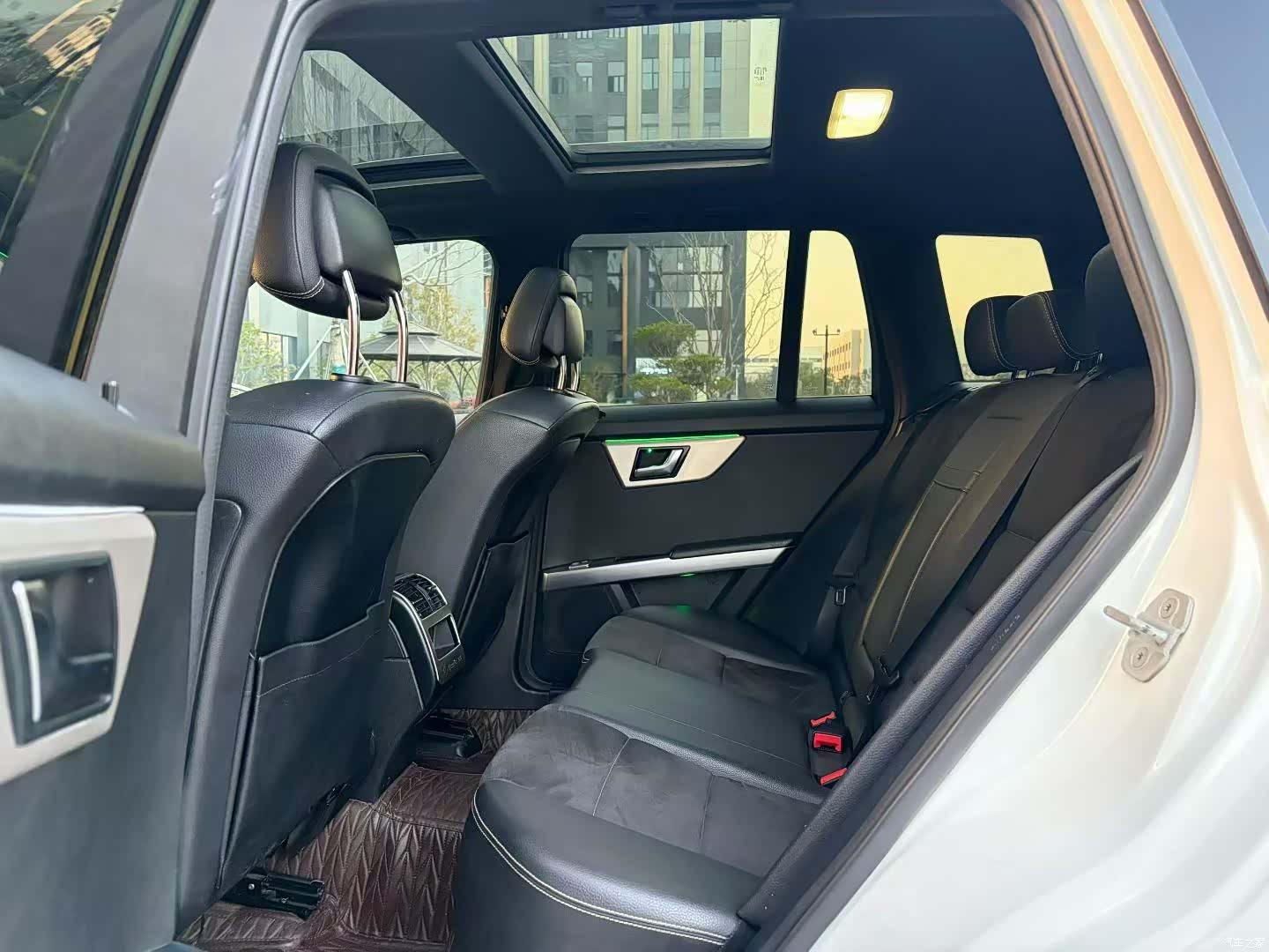 Mercedes-Benz GLK-Class, 2015 4
