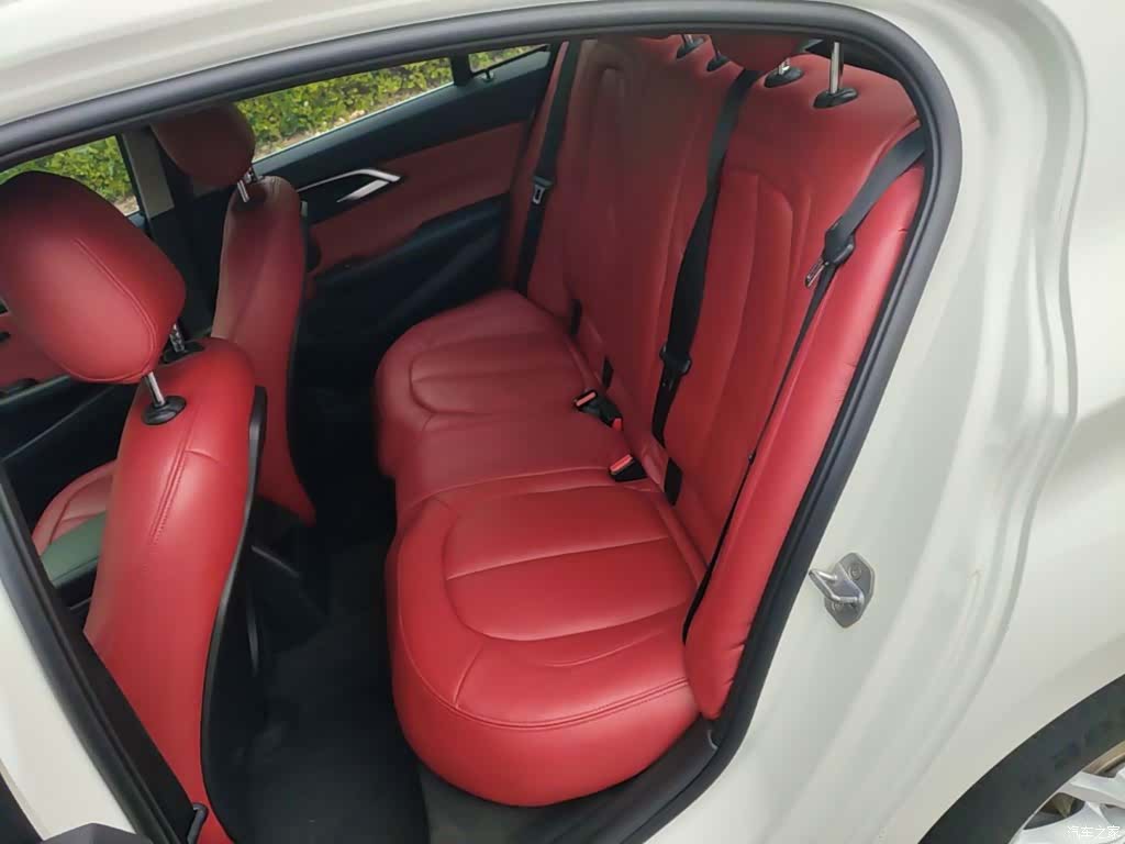 BMW 1 Series, 2018 13