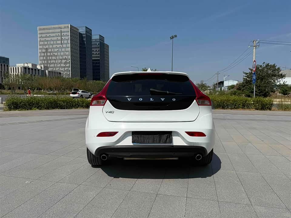 Volvo V40