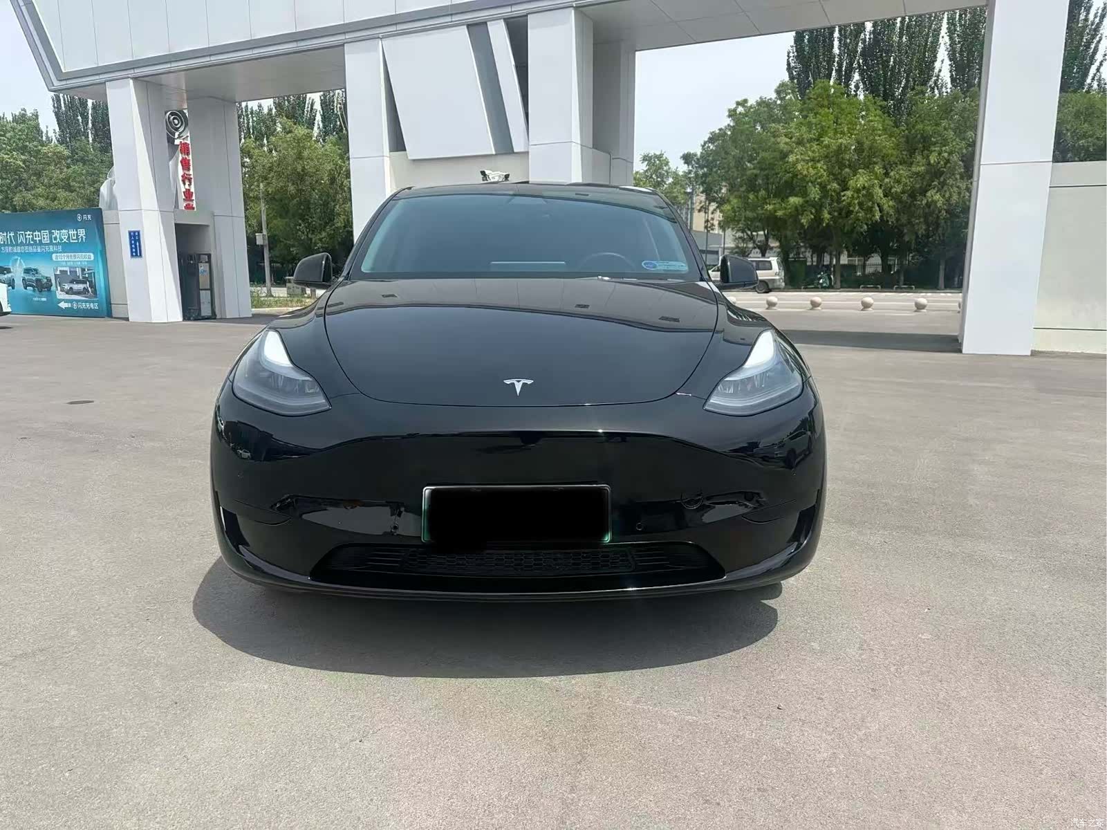 Tesla Model Y, 2023 2
