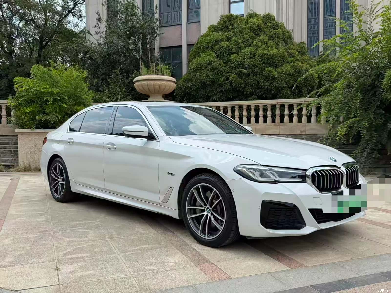BMW 5 Series, 2022 1